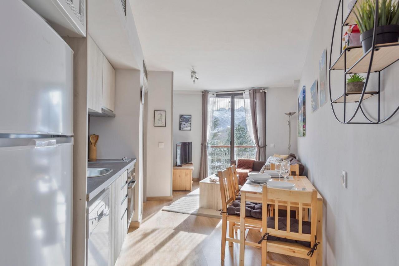 Acogedor Apartamento Baqueira 1500 บาเกย์รา-เบเรต ภายนอก รูปภาพ