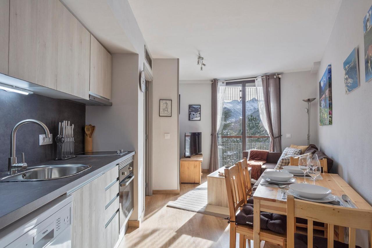 Acogedor Apartamento Baqueira 1500 บาเกย์รา-เบเรต ภายนอก รูปภาพ